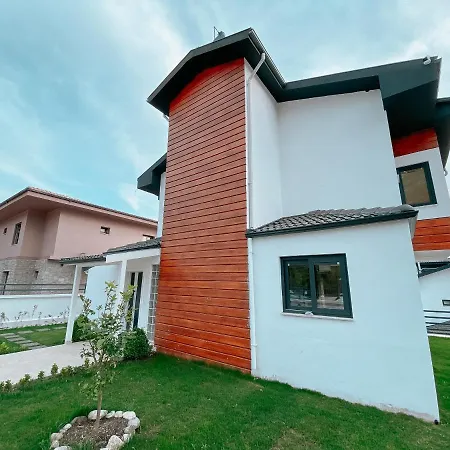 Fethiye'de Müstakil Havuzlu 4 Yatak Odalı Müstakil Villa Olive Villa