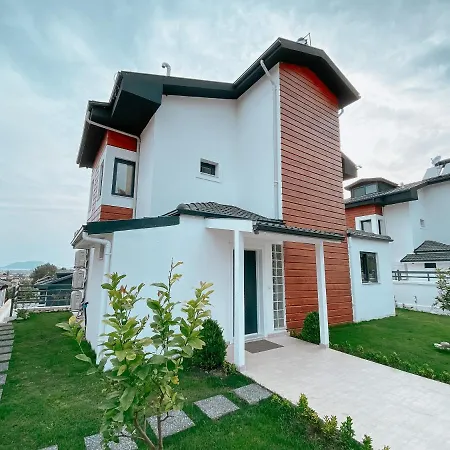 Fethiye'de Müstakil Havuzlu 4 Yatak Odalı Müstakil Villa Olive Fethiye