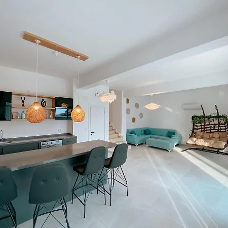 Fethiye'de Müstakil Havuzlu 4 Yatak Odalı Müstakil Villa Olive * Fethiye