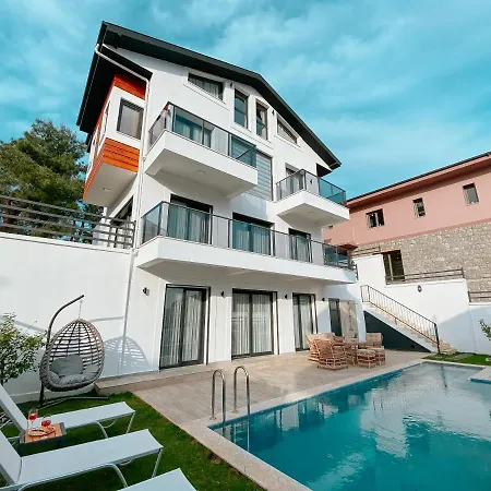 Fethiye'de Müstakil Havuzlu 4 Yatak Odalı Müstakil Villa Olive Villa Fethiye