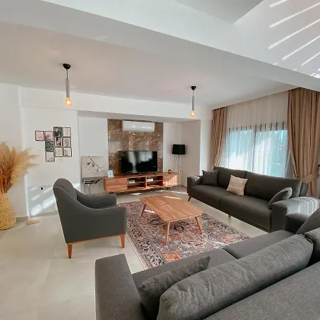 Fethiye'de Müstakil Havuzlu 4 Yatak Odalı Müstakil Villa Olive