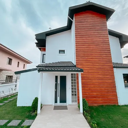 Fethiye'de Müstakil Havuzlu 4 Yatak Odalı Müstakil Villa Olive Fethiye