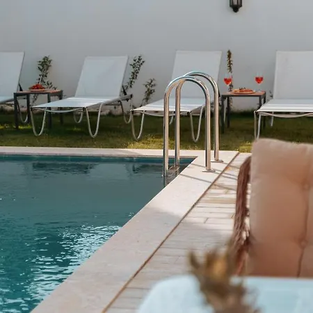 Fethiye'de Müstakil Havuzlu 4 Yatak Odalı Müstakil Villa Olive *